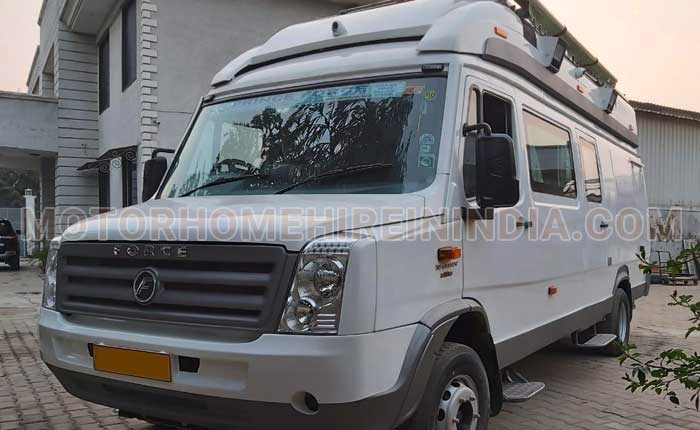 6 seater new force traveller caravan manufacturers in delhi